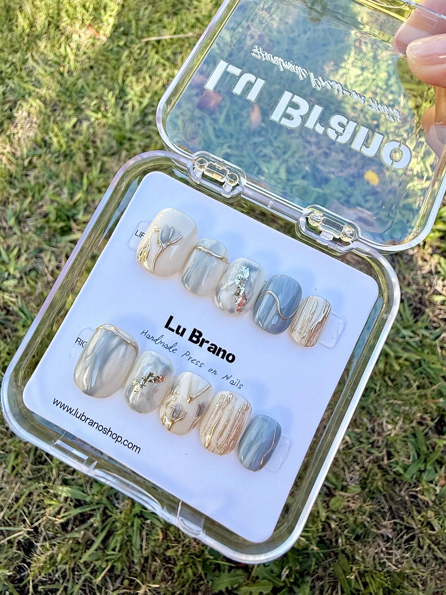 Azure Bloom | Hand-Painted Designs | Short Squoval Shape | Baby Blue Hue | Gentle & Niche Style | Work-Friendly | Versatile & Cute | Autumn/Winter Edition | Metallic Gold Accents | Chinese & Japanese Aesthetics | Premium Press-On Nails | Handmade Craft