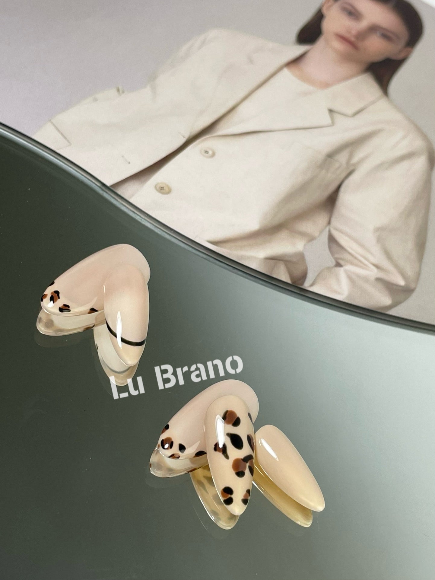Milky Leopard French|Cute|Milky White|Adorable Leopard Print