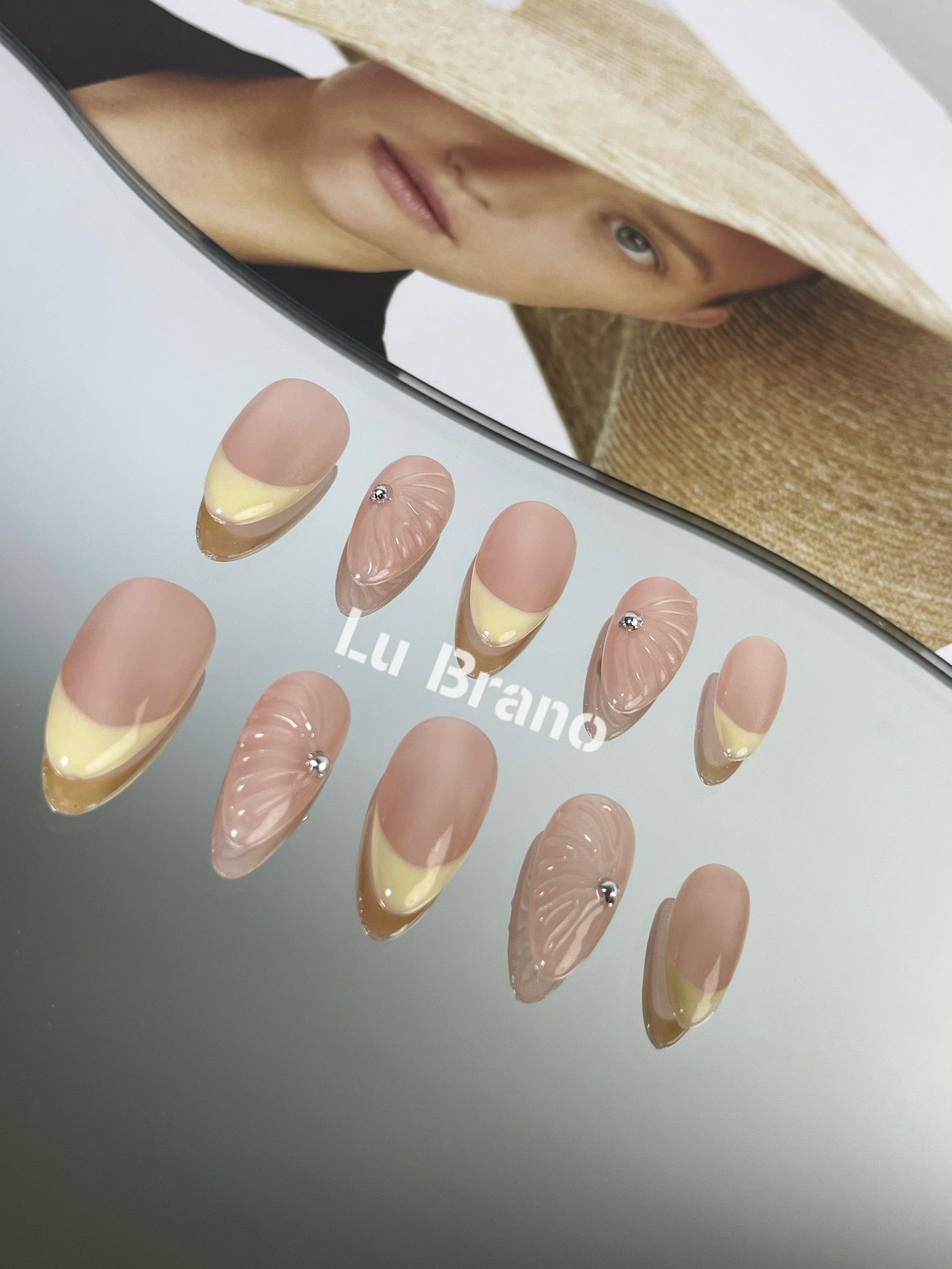 Creamy Yellow French|Minimalist|Fresh|Hailey-Inspired