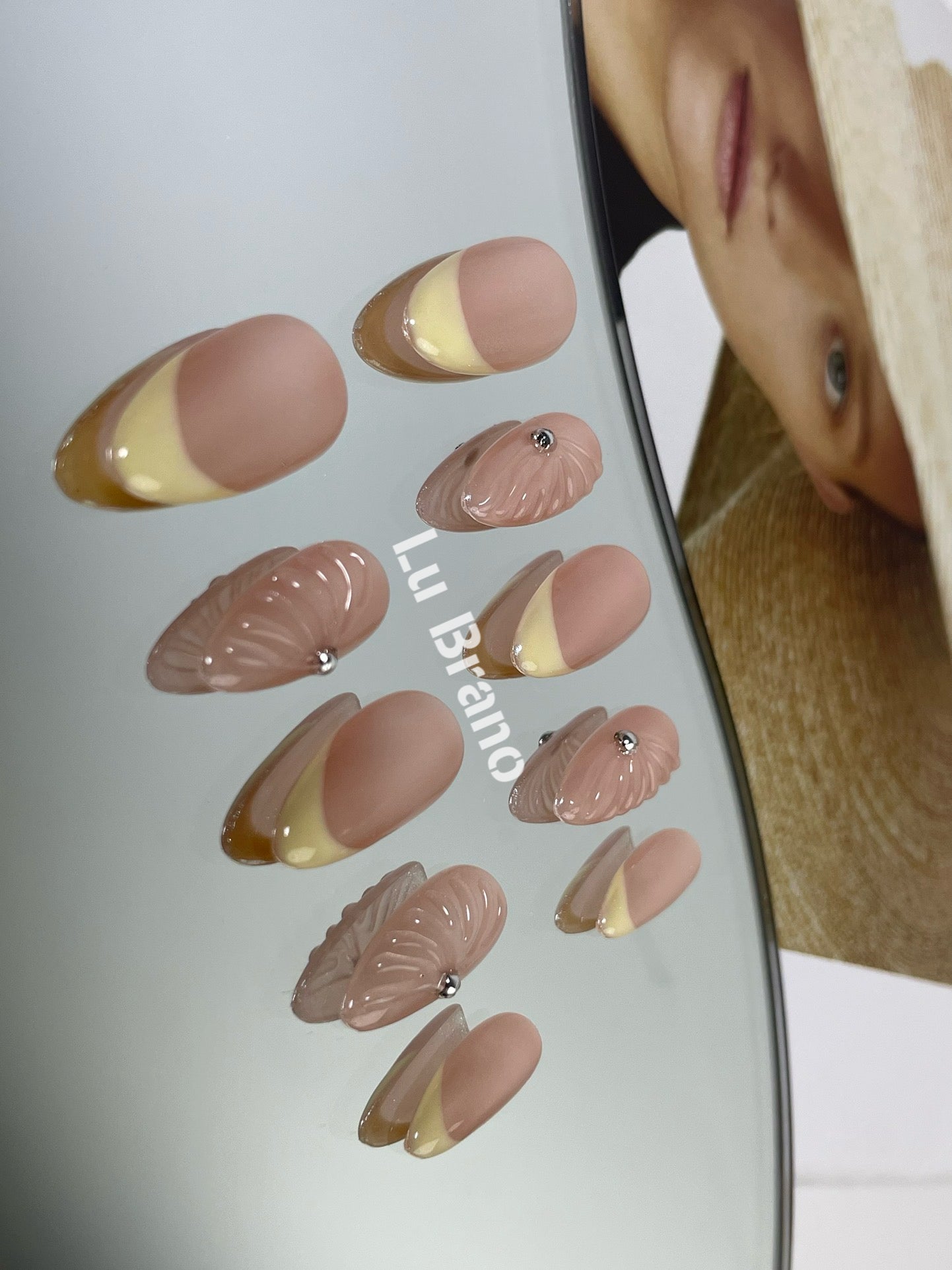 Creamy Yellow French|Minimalist|Fresh|Hailey-Inspired