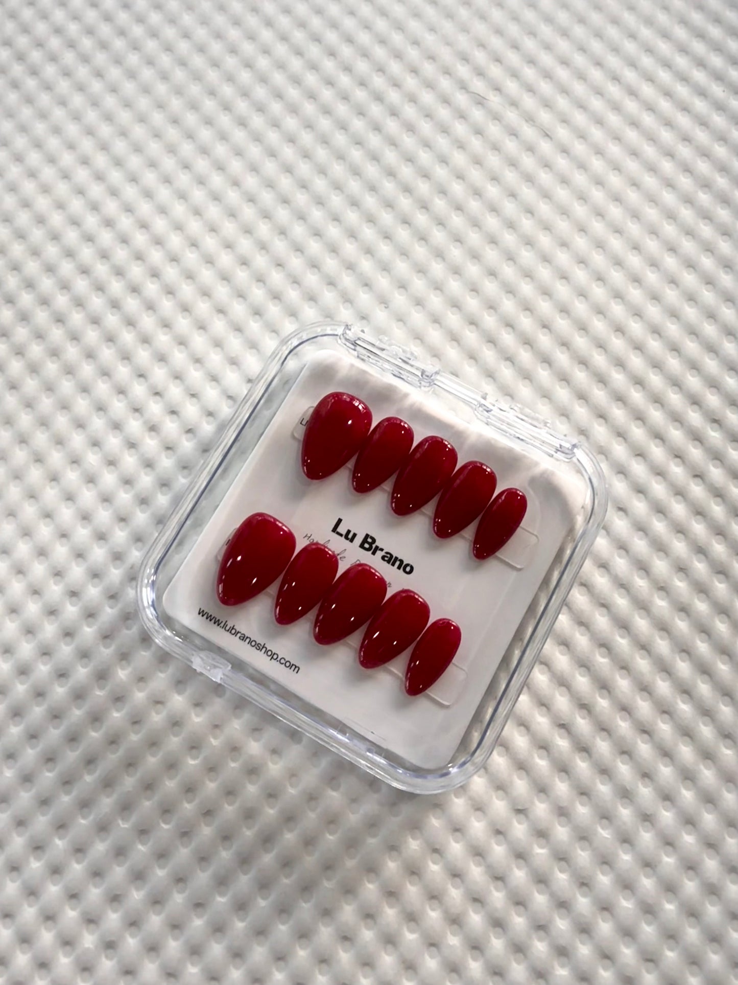 Solid Color Almond Nails|Minimalist & Elegant|Work-Friendly Nails|Perfect Everyday Length|Salon-Quality Finish|Press-On Nails|Available in Multiple Shades