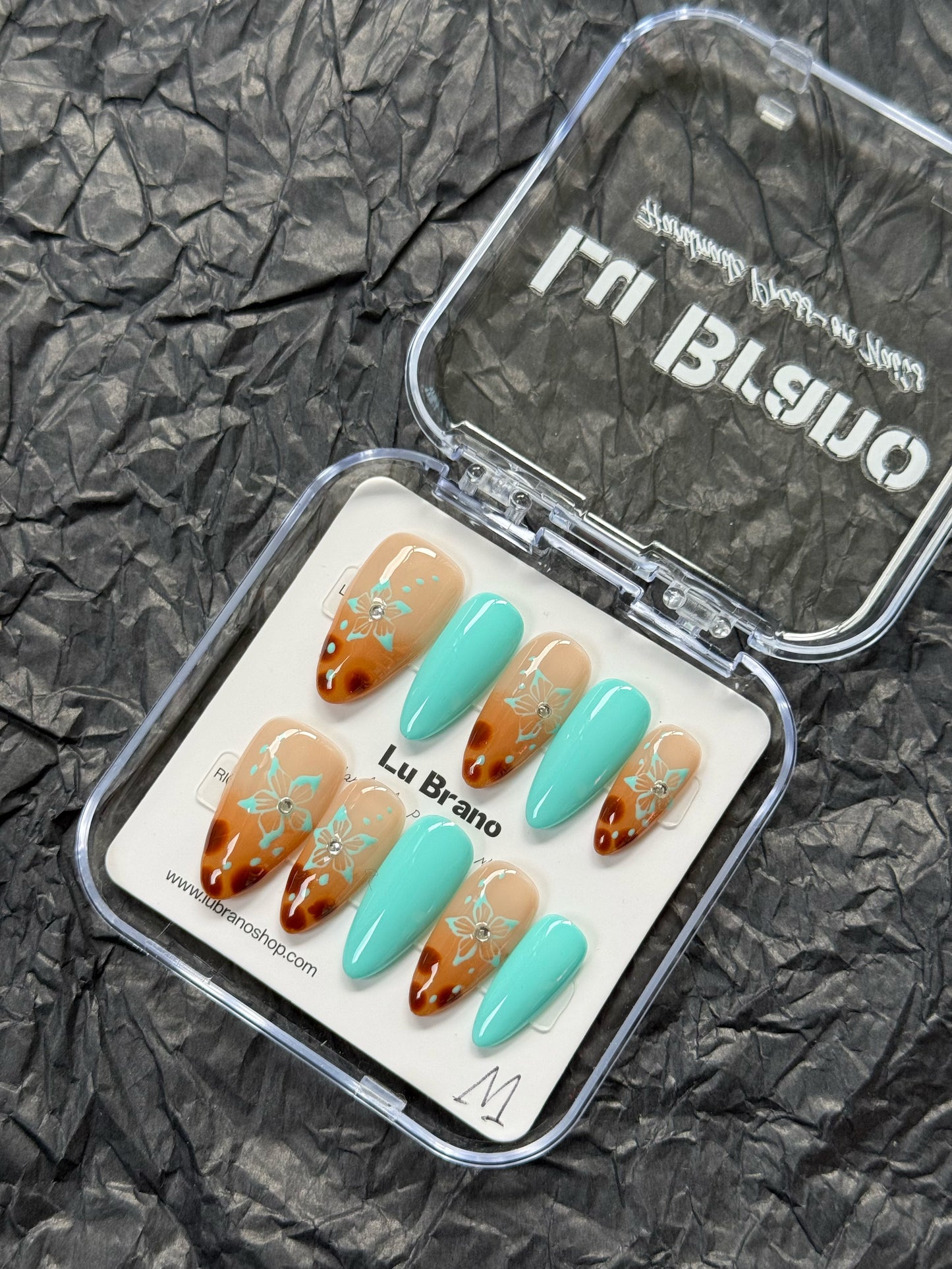 Retro Leopard × Tiffany Blue|Almond Nails