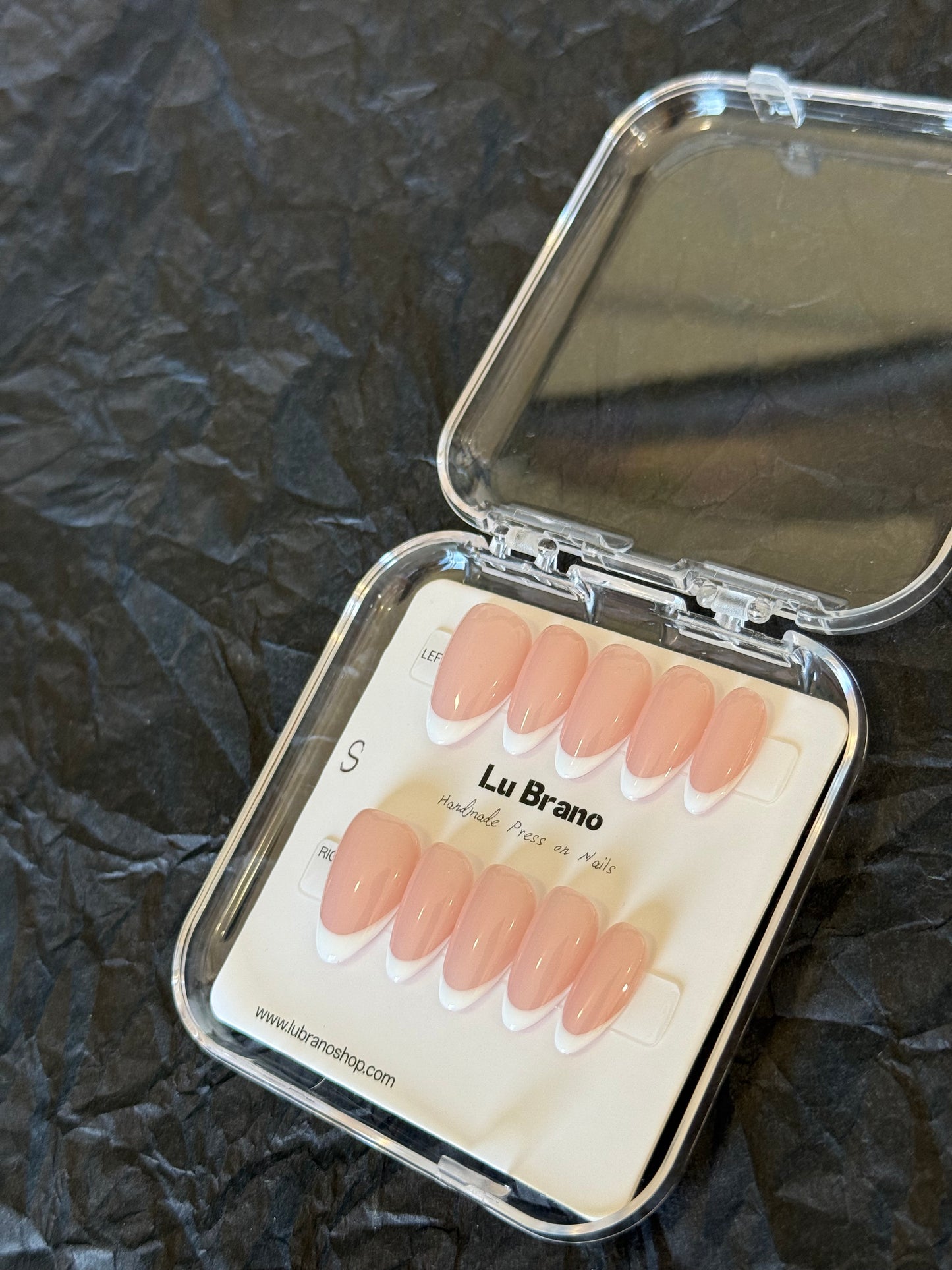 Classic French ｜ Almond Shape ｜ Press on nails