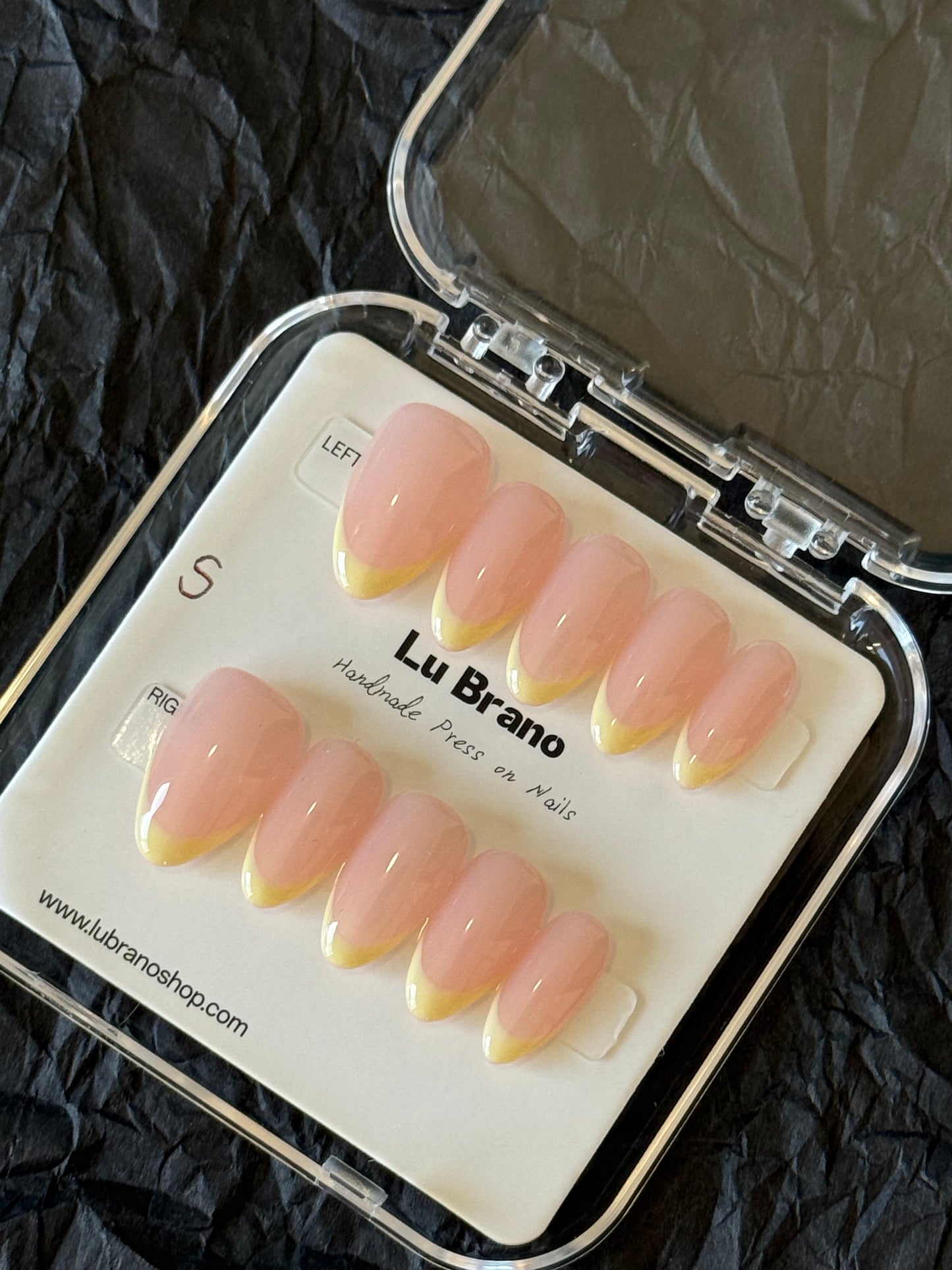 Classic French ｜ Almond Shape ｜ Press on nails