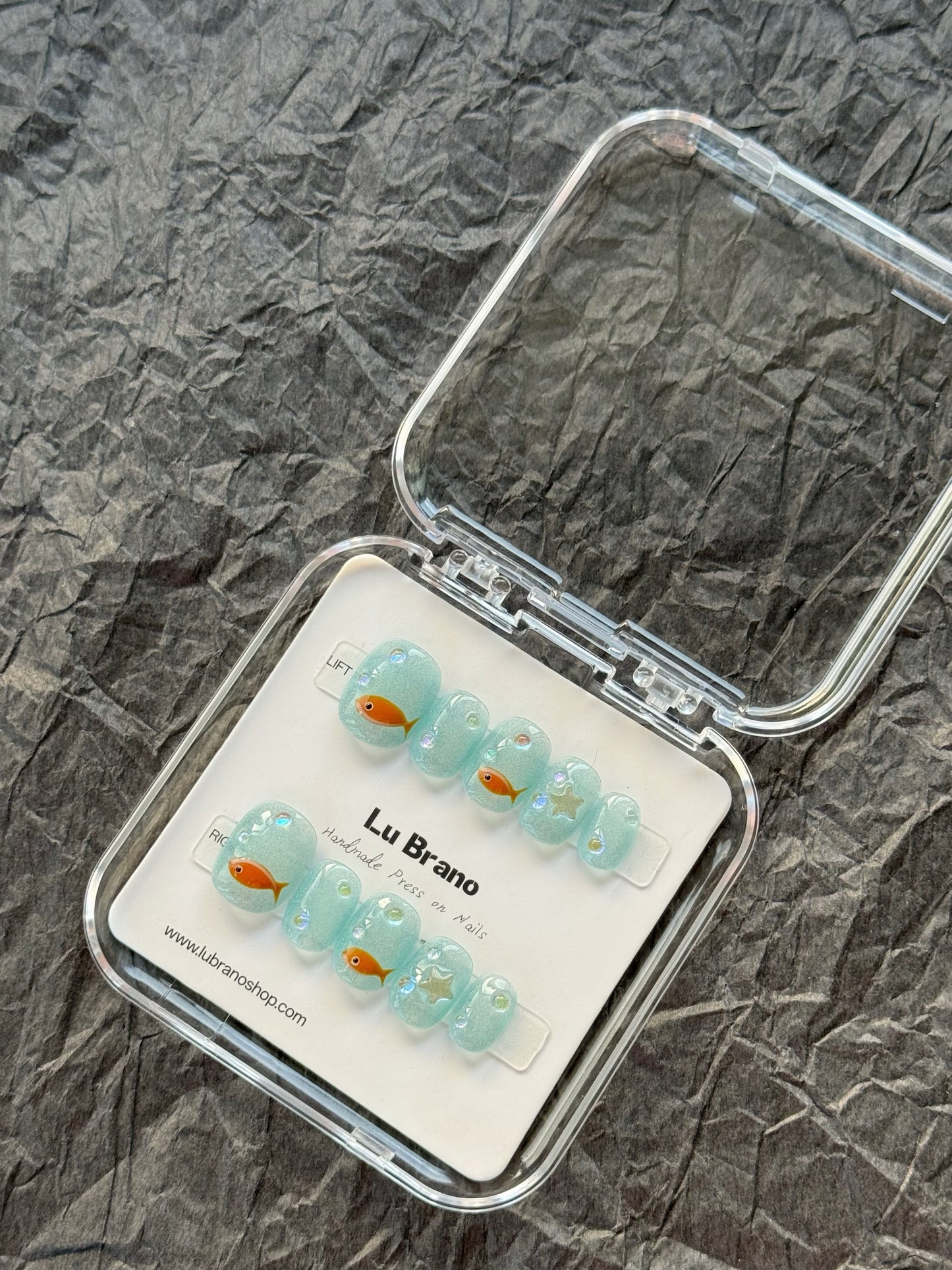 Blue Fish | cat  eyes nails |short press on nails | handmade nails