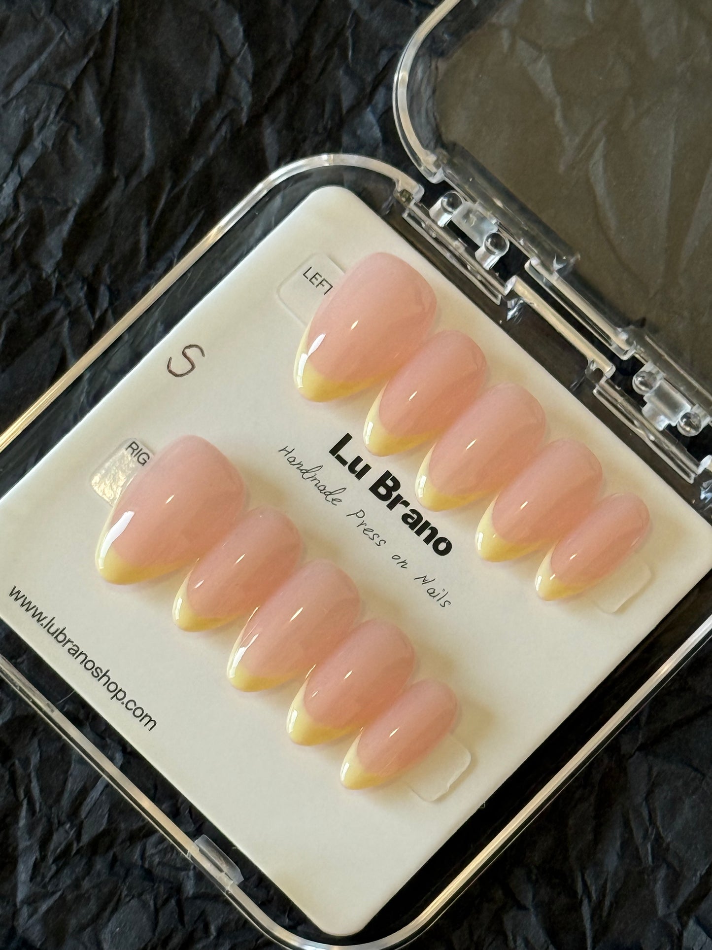Classic French ｜ Almond Shape ｜ Press on nails