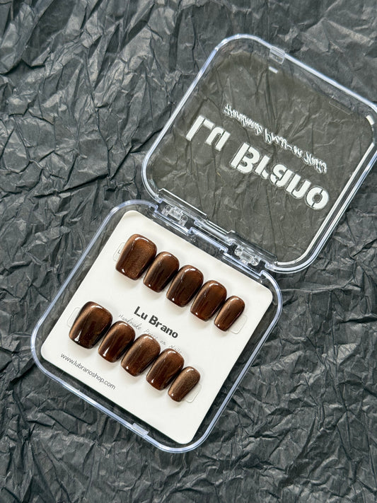 Classic Brown Cat Eye Nails
