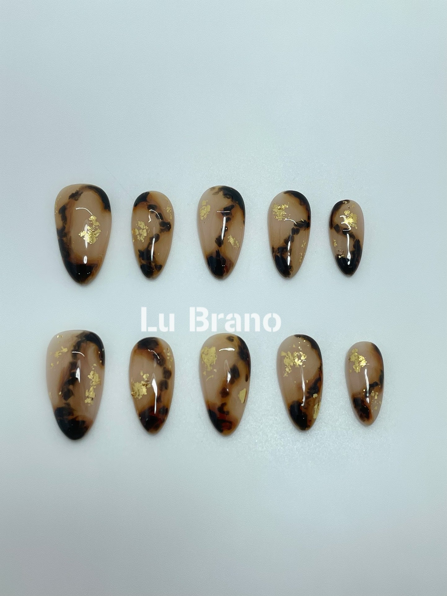 Haute Couture Amber Nails｜Leopard Lake Pattern｜Ultimate Ink Effect｜Minimalist & Grand