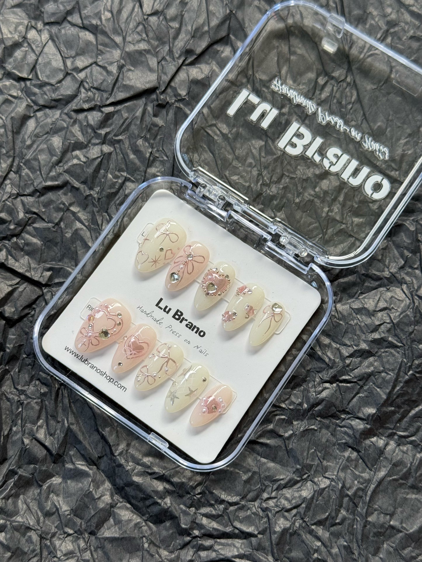 Insta-Fave Heart Bow Nails｜Adorbs Colorway｜Aurora Pink Glow｜Salon-Grade｜Short Almond｜Premium Quality