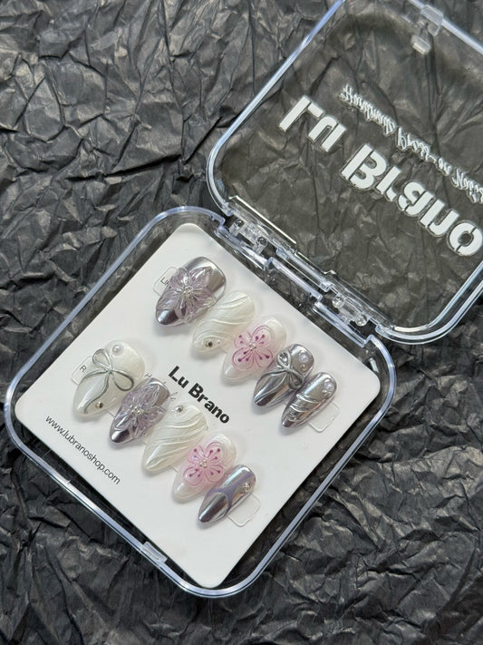 Silver Purple Y2K-Inspired Nails｜Almond Shape｜Handmade
