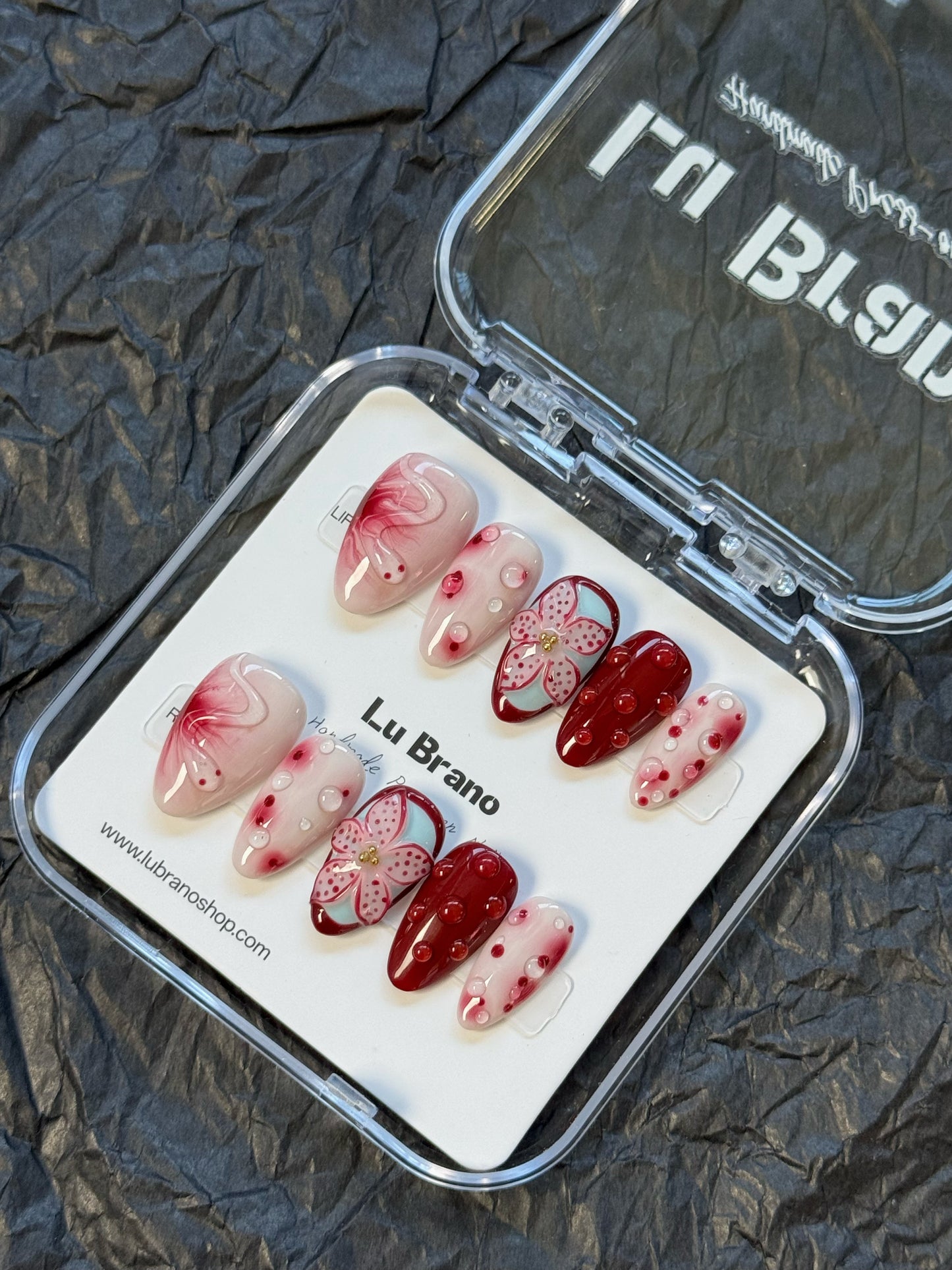 Red Vintage 3D Floral Nails | Retro Style | Exquisite | Elegant | Unique Design