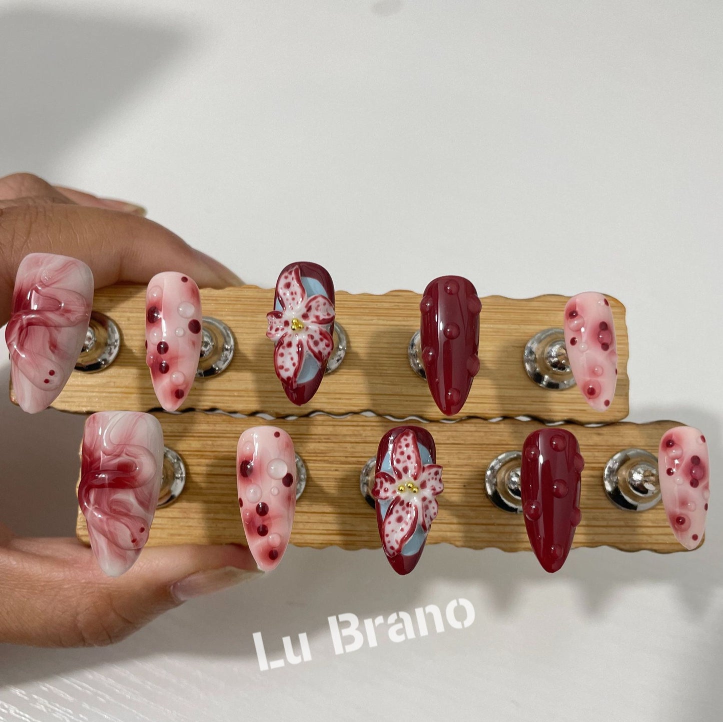 Red Vintage 3D Floral Nails | Retro Style | Exquisite | Elegant | Unique Design